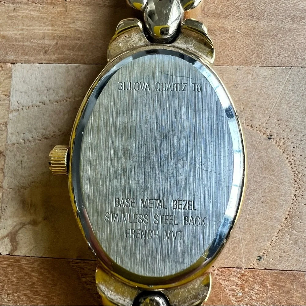 Caravelle by Bulova ladies oval gold tone dress watch NEW BATTERY